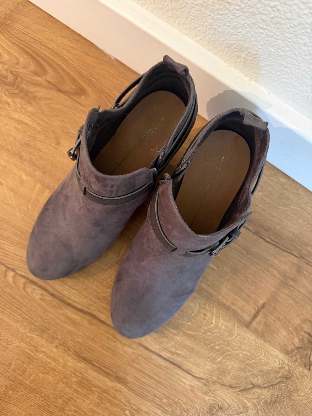 Report wedge booties